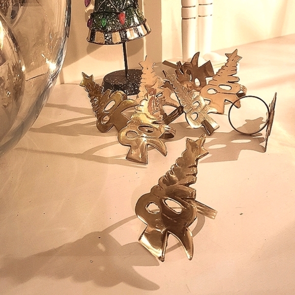 🎄8 VINTAGE BRASS Napkin Rings - Picture 2 of 2